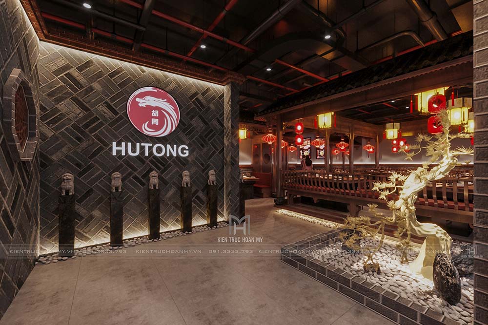 Sảnh nhà hàng được thiết kế đơn giản, nổi bật